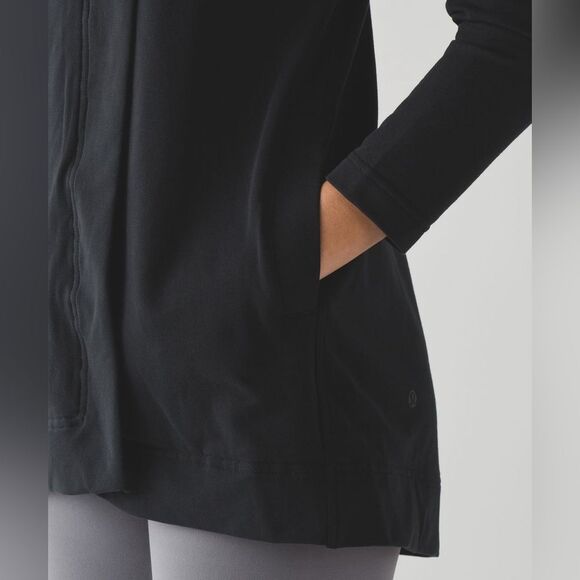 Lululemon Belle Black Wrap Sweatshirt Cardigan Sz 4 - Picture 10 of 16